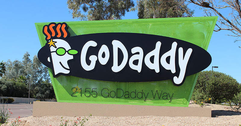 全球知名域名及网站托管服务商GoDaddy(狗爹)LOGO升级